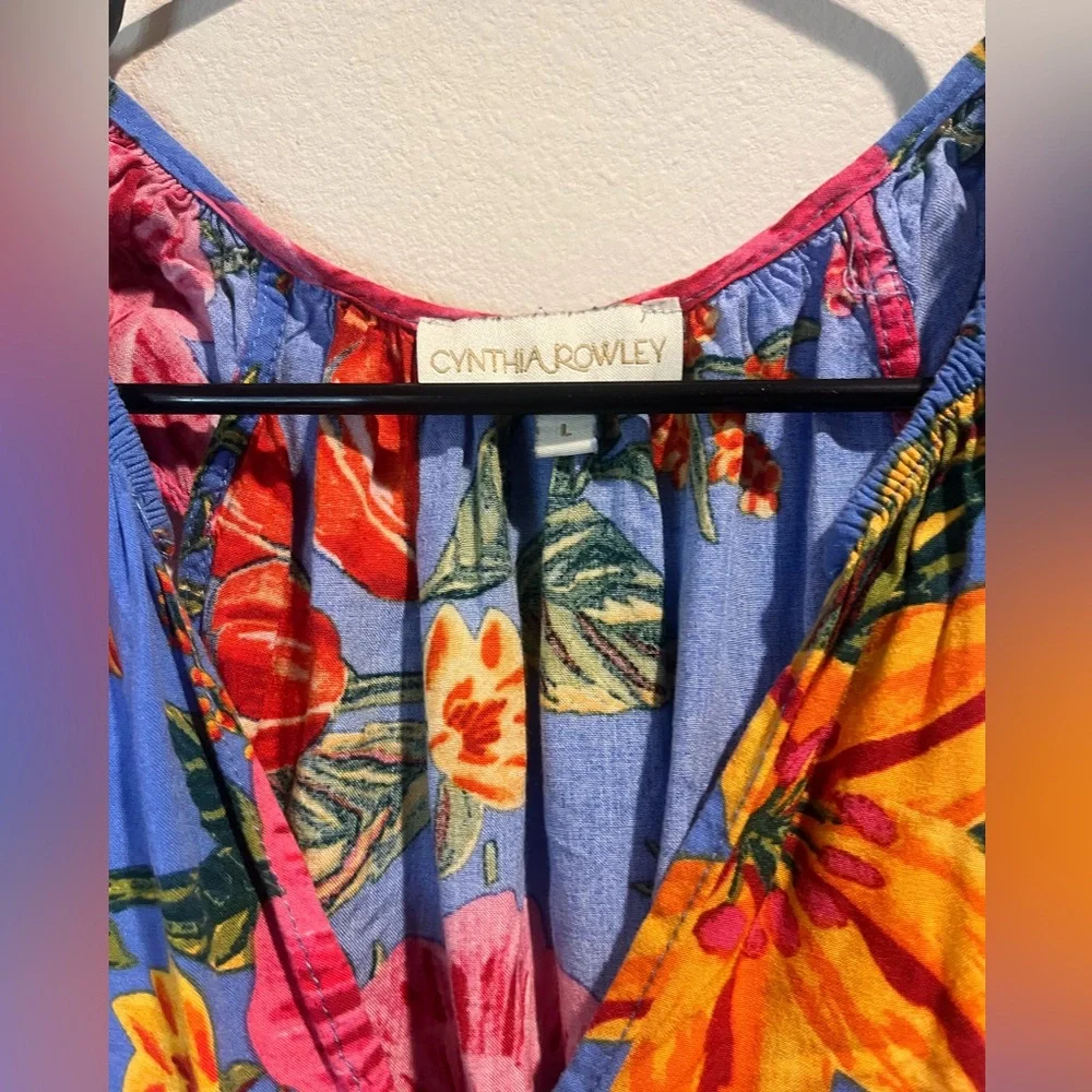 Top - Picture 2 of 2